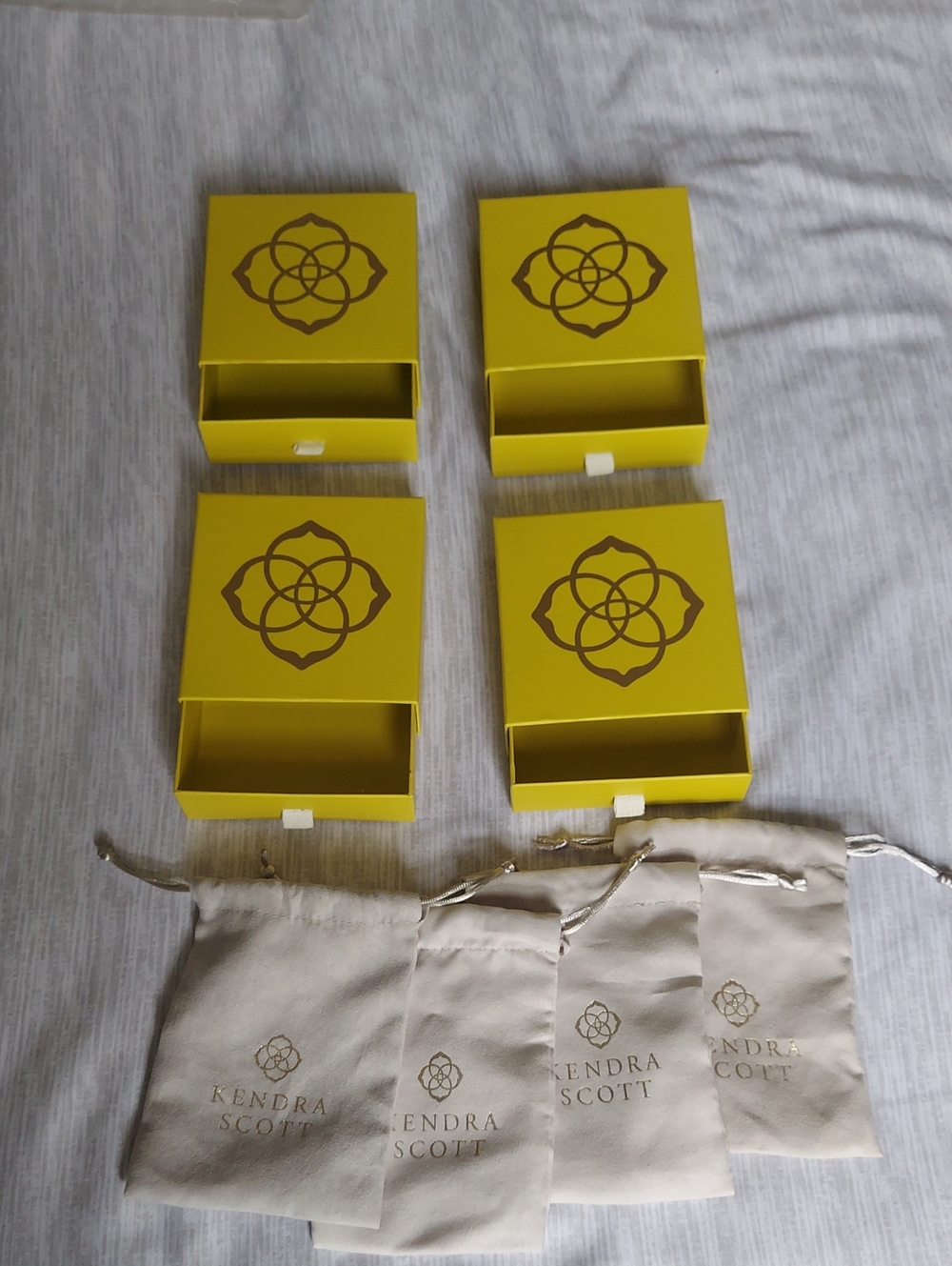 Kendra Scott Empty Jewelry Boxes (4) and Pouches (4) Magnetic Closure